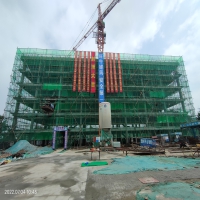 旺牛建設(shè)工程青竹項目喜封金頂
